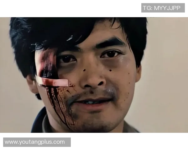 足球明星勇斗小偷展现英雄本色引发社会热议 足球明星勇斗小偷展现英雄本色引发社会热议